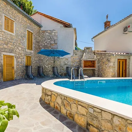 Kuca Dragica Holiday home *