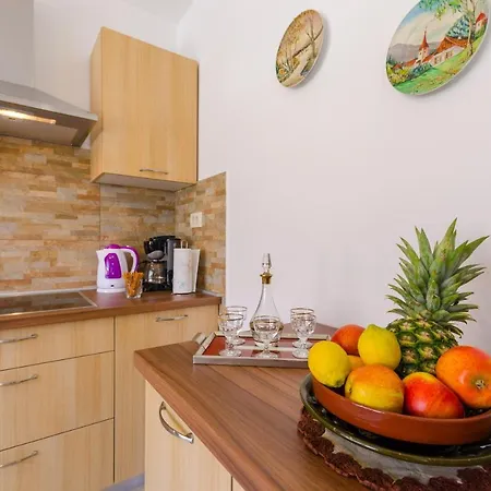 Kuca Dragica Holiday home