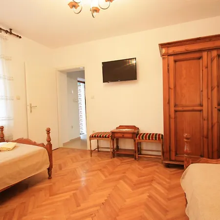 Kuca Dragica Holiday home *