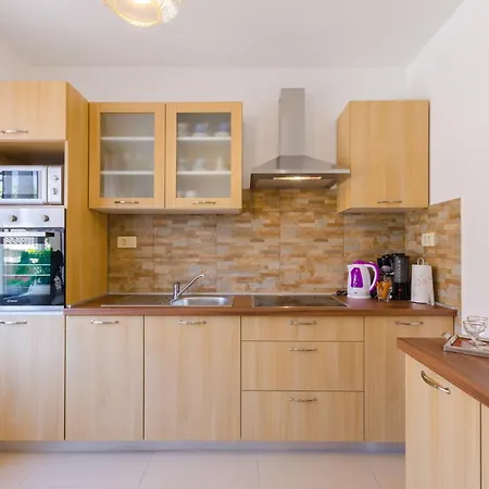 Kuca Dragica * Grižane